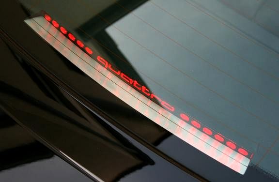 Aufkleber mit Schriftzug Bremslicht Coupe