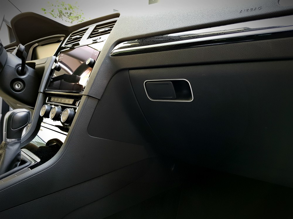 07. Zierrahmen Griff Handschuhfach