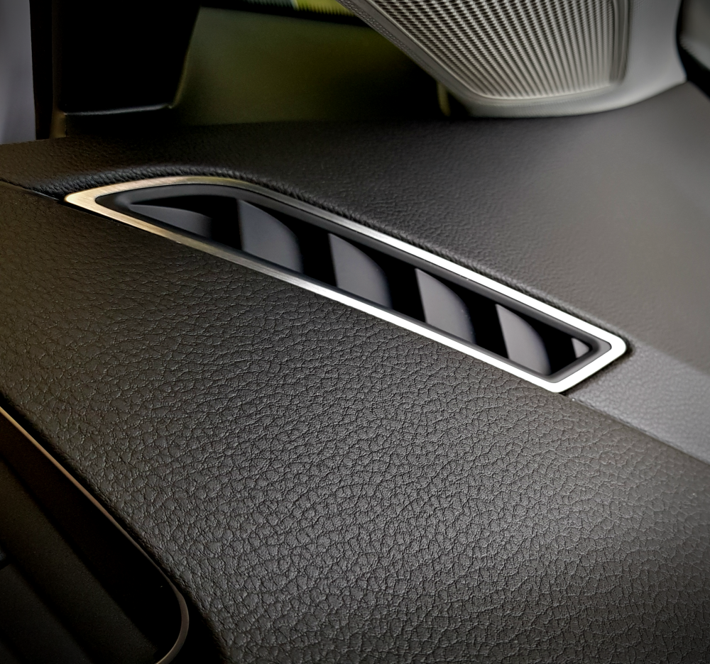 02. Zierblenden Defroster